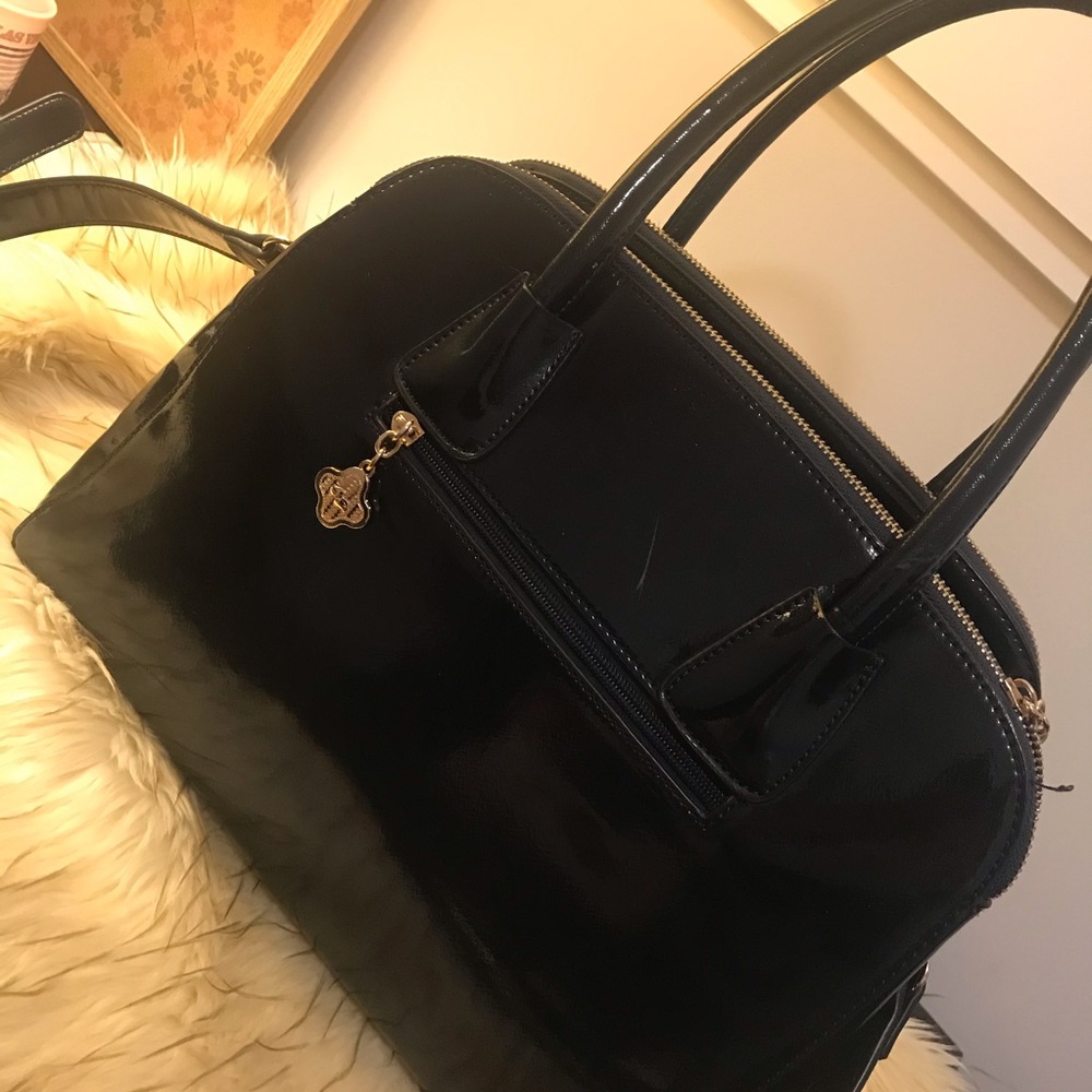 Like new Navy handbag 👜 - Picture 3 of 15
